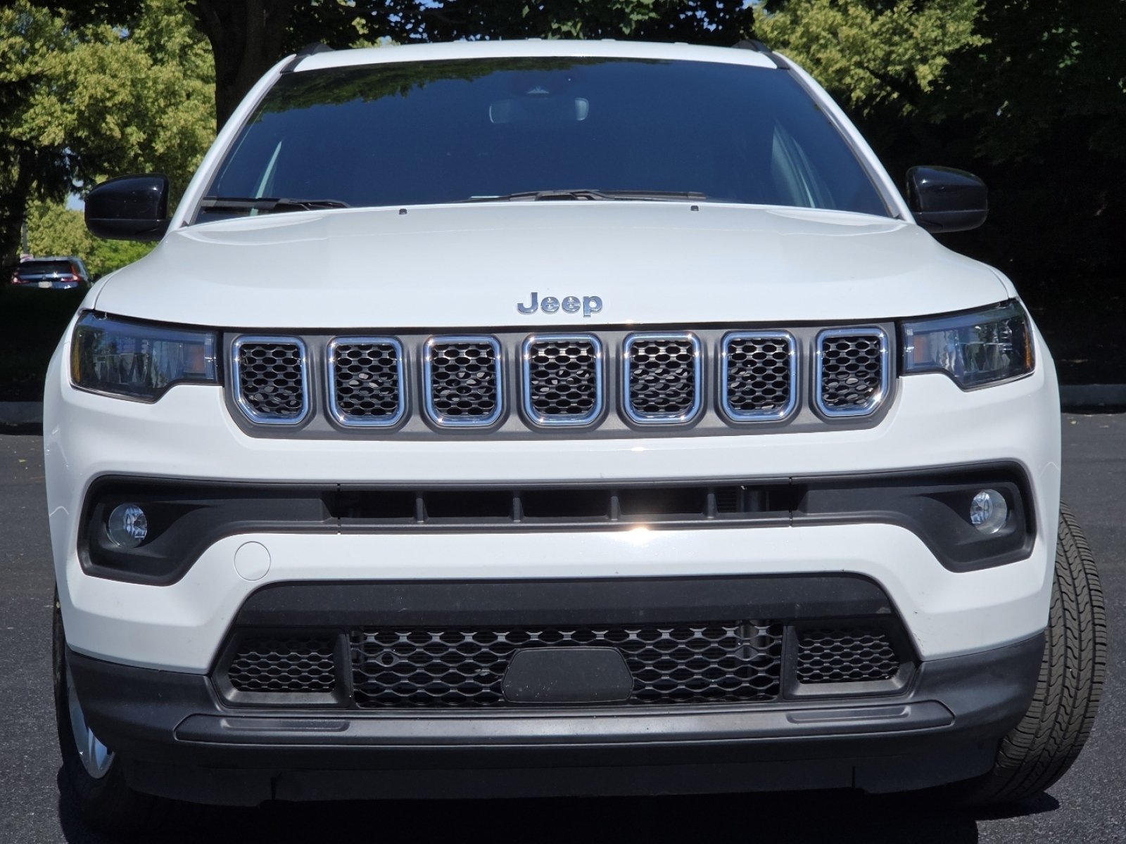 Used 2023 Jeep Compass Latitude AWD/4WD image 9
