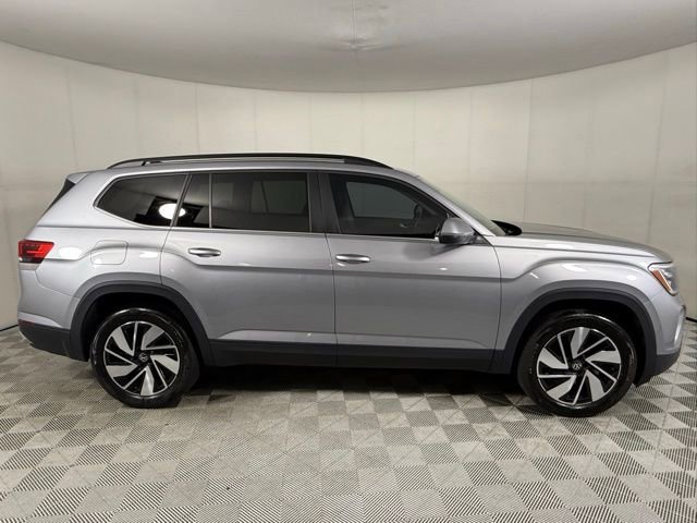 Used 2024 Volkswagen Atlas SE FWD image 9