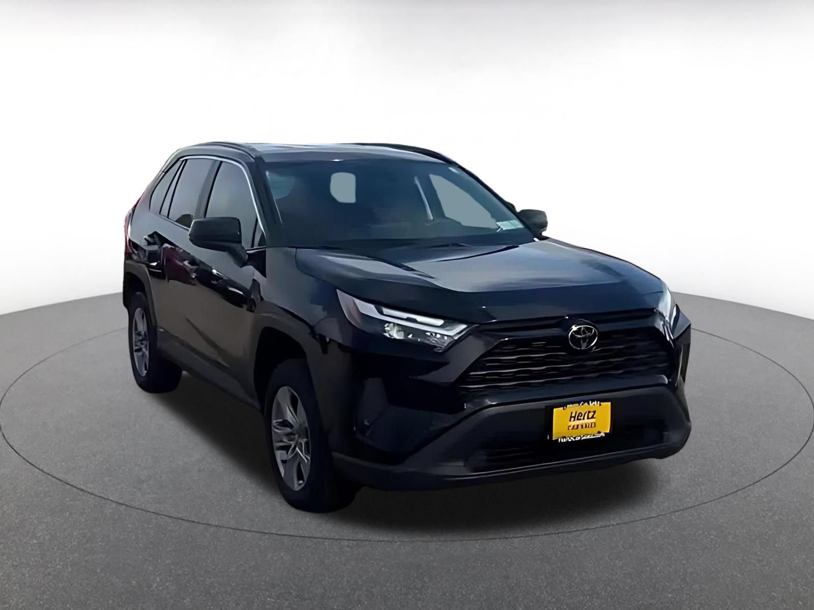 Used 2025 Toyota RAV4 LE AWD/4WD image 3