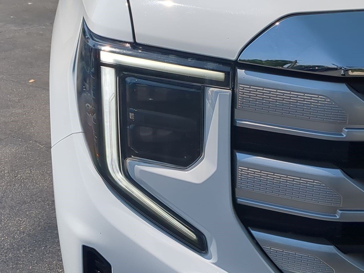 Used 2023 GMC Sierra 1500 SLE AWD/4WD image 10