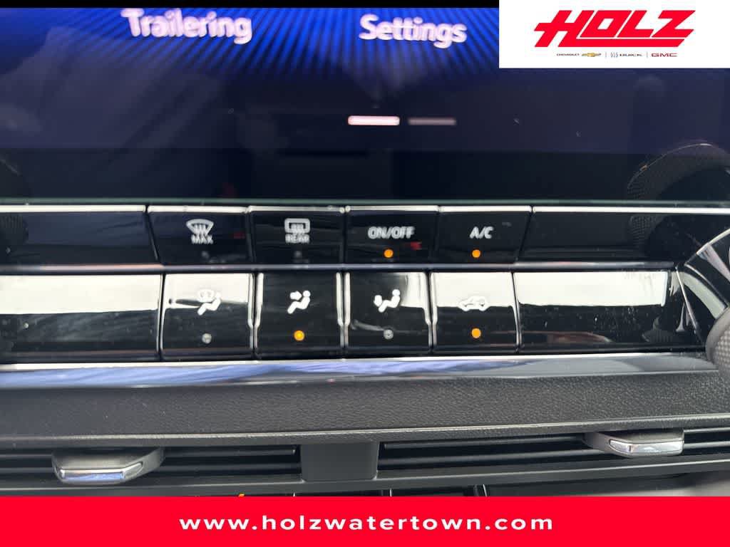 Certified 2024 Chevrolet Colorado Trail Boss w/ Advanced Trailering Package AWD/4WD image 17