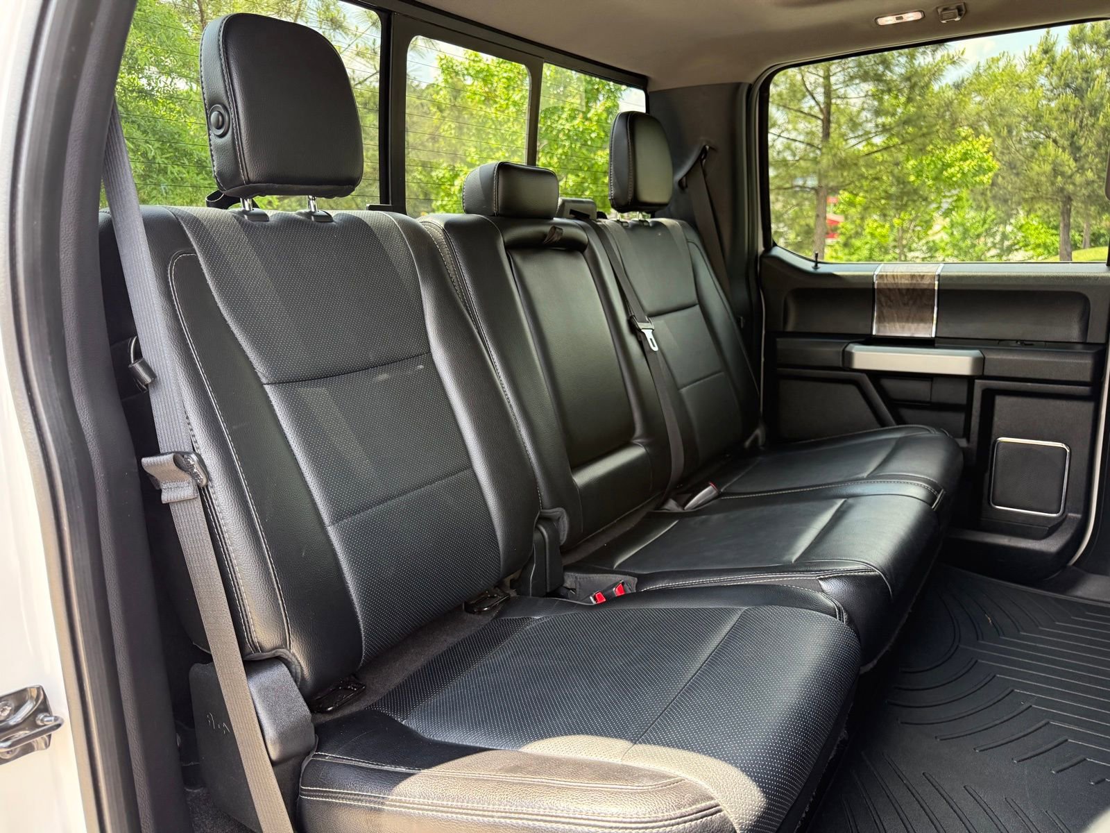 Used 2017 Ford F250 Lariat w/ Lariat Ultimate Package AWD/4WD image 41