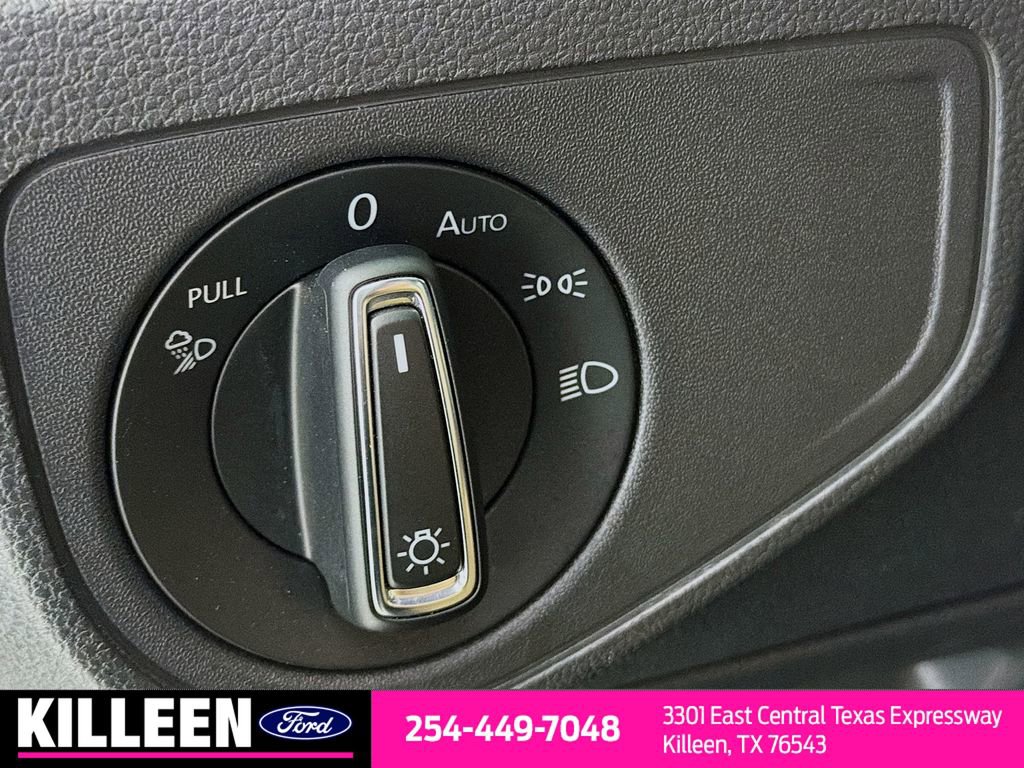 Used 2021 Volkswagen Atlas Cross Sport SE image 9