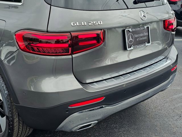 New 2026 Mercedes-Benz GLB 250 4MATIC image 13