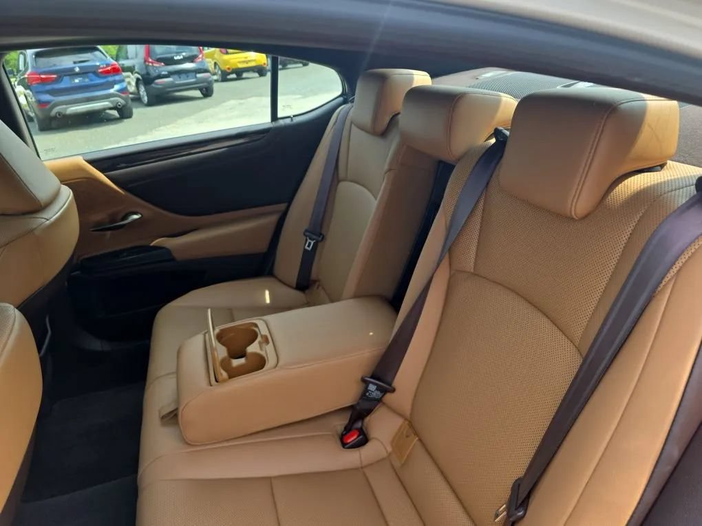 Used 2019 Lexus ES 350 w/ Premium Package FWD image 42