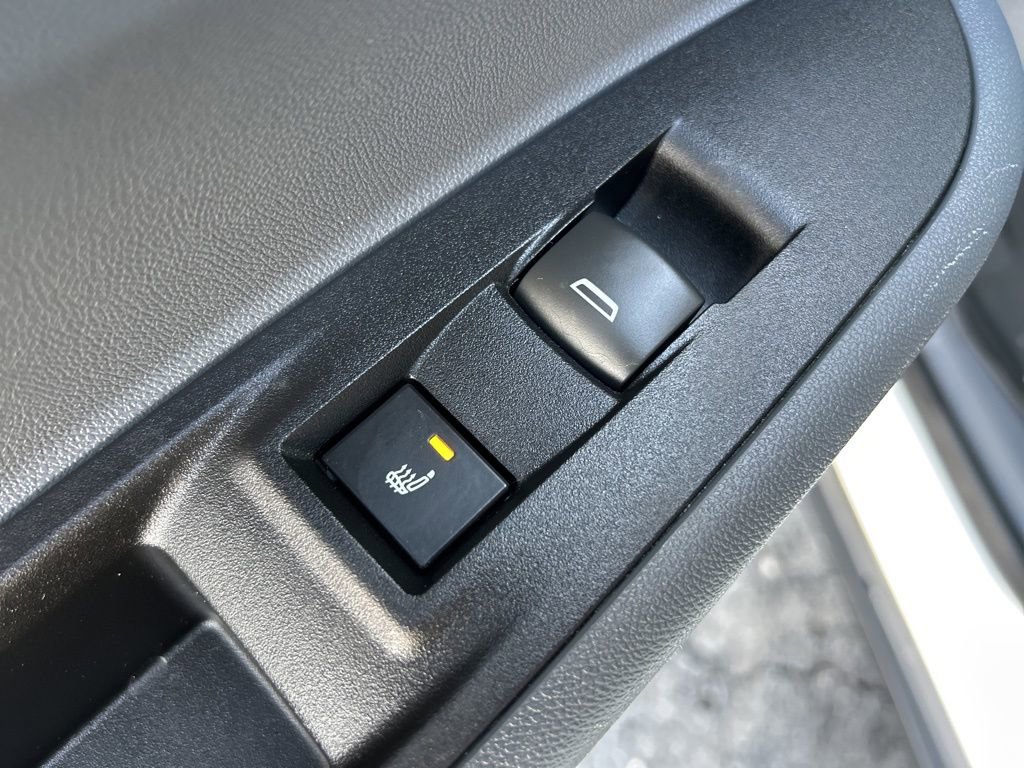 Used 2017 Chevrolet Bolt Premier w/ Infotainment Package image 39