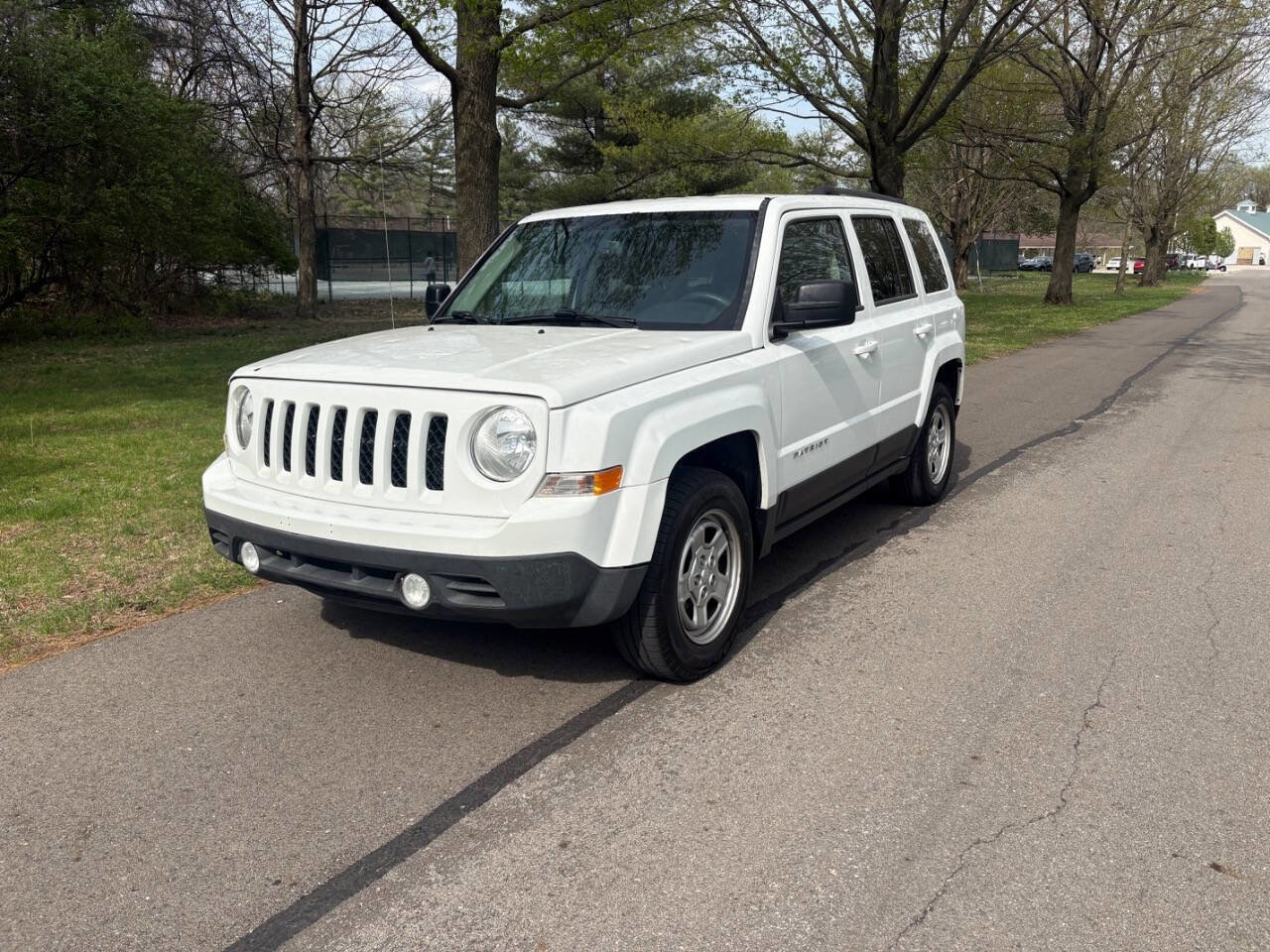 Used 2016 Jeep Patriot Sport w/ Power Value Group FWD image 2
