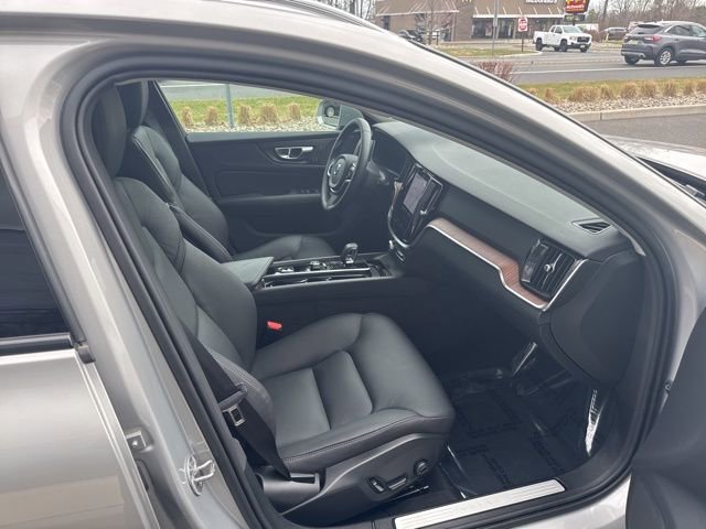 Certified 2025 Volvo V60 B5 Cross Country Plus image 13