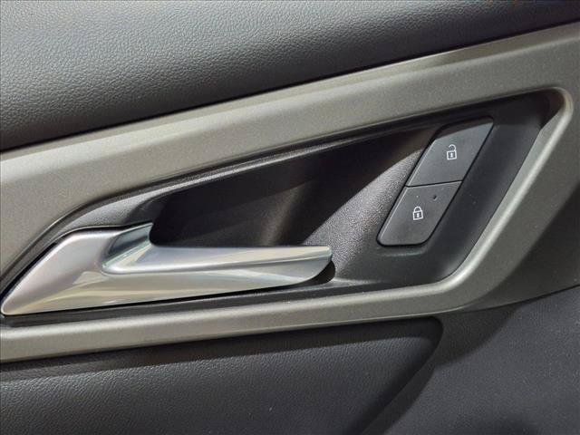 Used 2024 Chevrolet Traverse LT FWD image 7