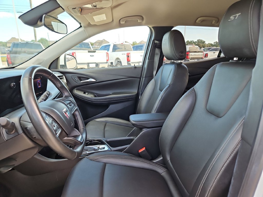 Used 2024 Buick Encore GX Sport Touring AWD/4WD image 9