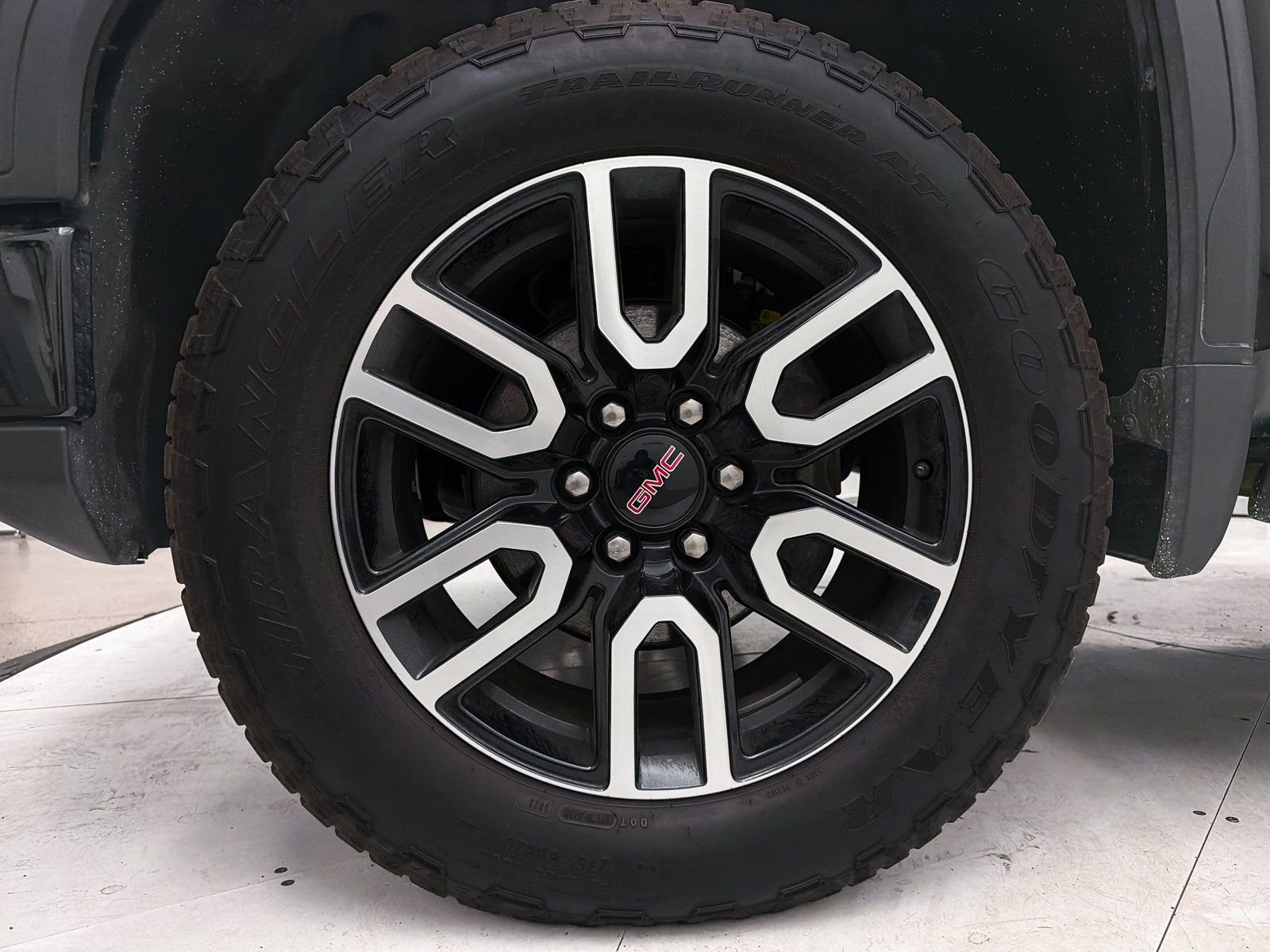 Used 2024 GMC Sierra 1500 AT4 w/ Technology Package image 15