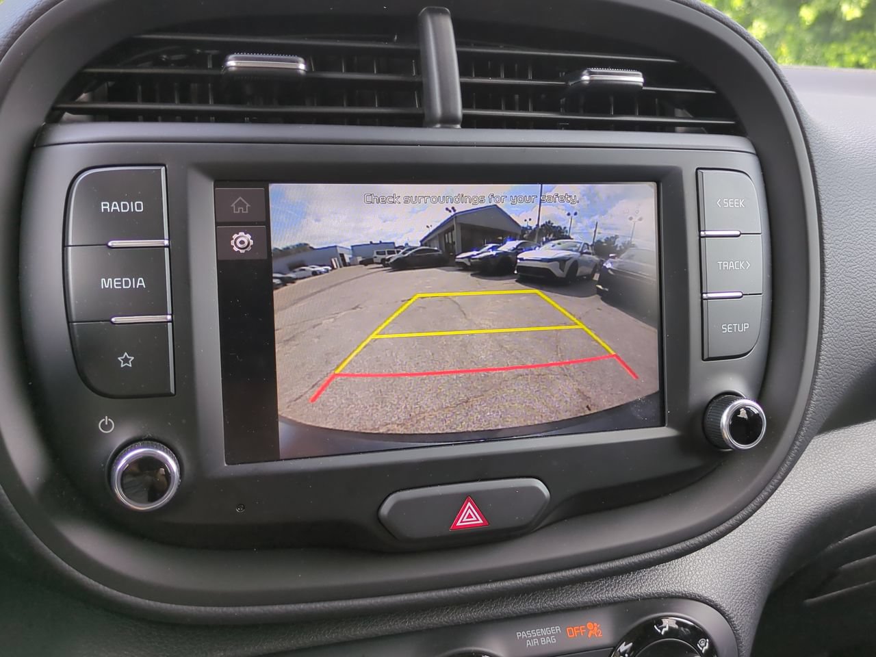 Certified 2025 Kia Soul LX w/ LX Technology Package FWD image 20