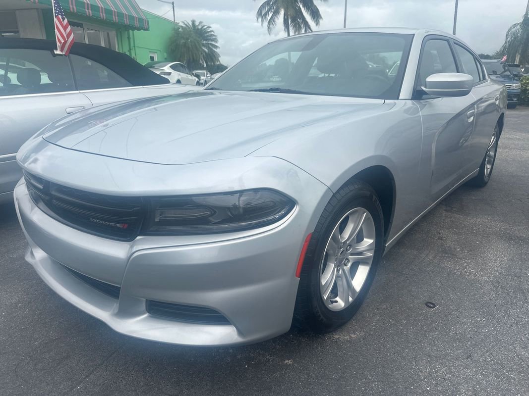 Used 2021 Dodge Charger SXT w/ Leather Interior Group image 1
