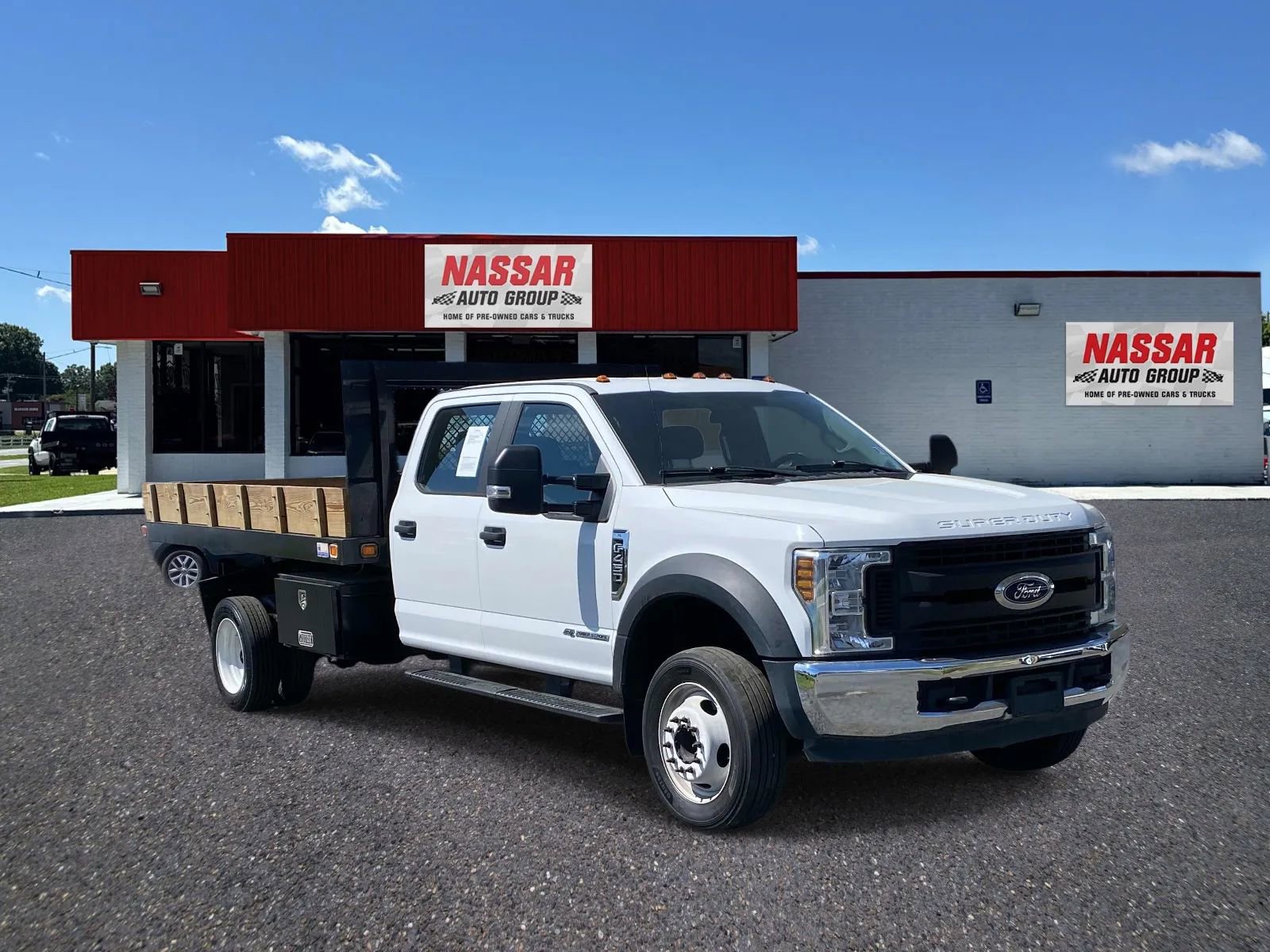 Used 2019 Ford F450 XL w/ Power Equipment Group image 3
