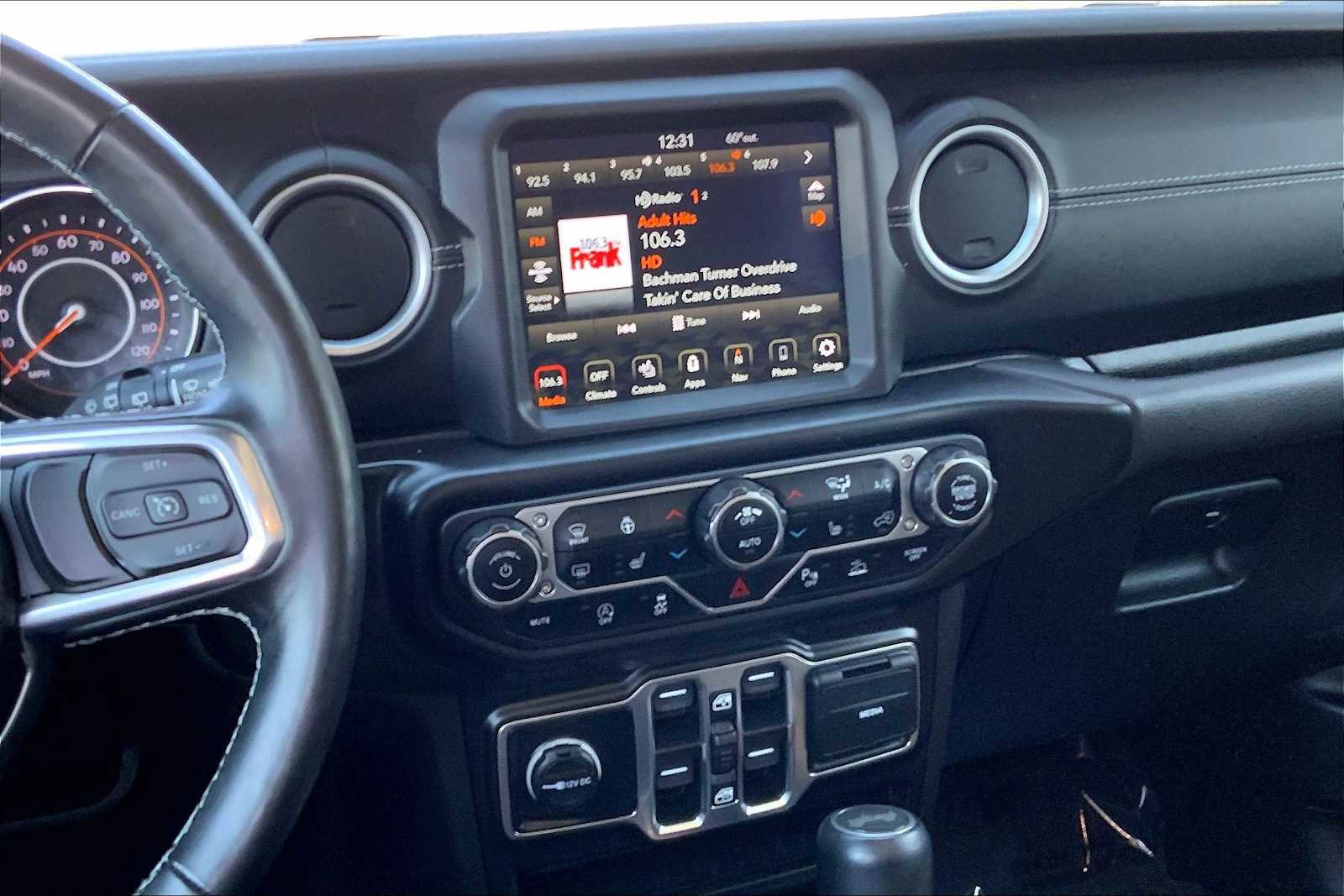 Used 2021 Jeep Wrangler Unlimited Sahara AWD/4WD image 7