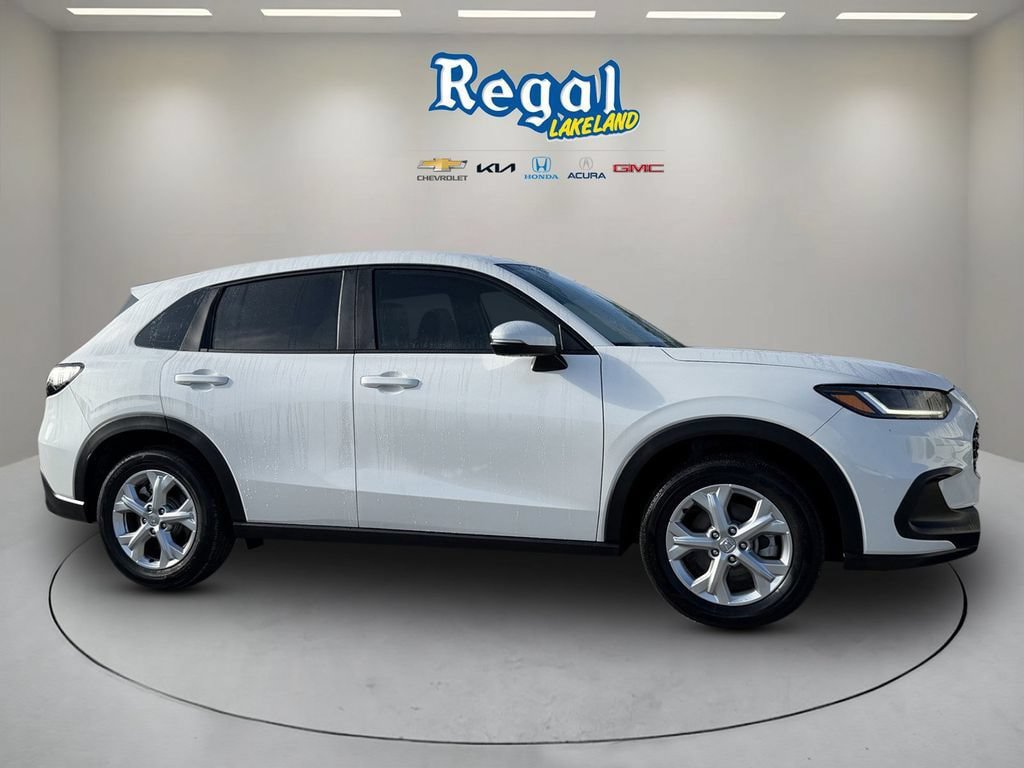 Used 2025 Honda HR-V LX video 1