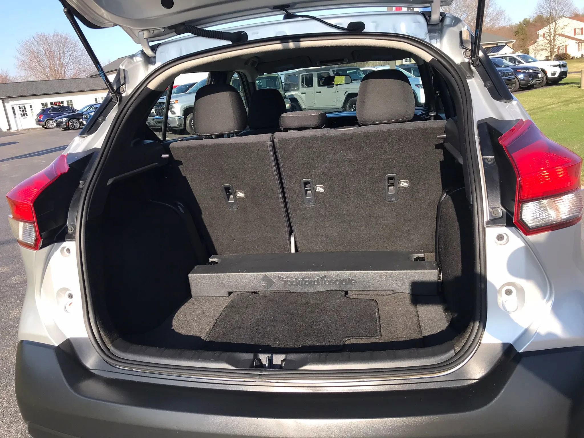 Used 2019 Nissan Kicks SV image 27