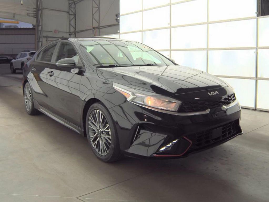 Used 2023 Kia Forte GT-Line w/ GT-Line Premium Package FWD image 4