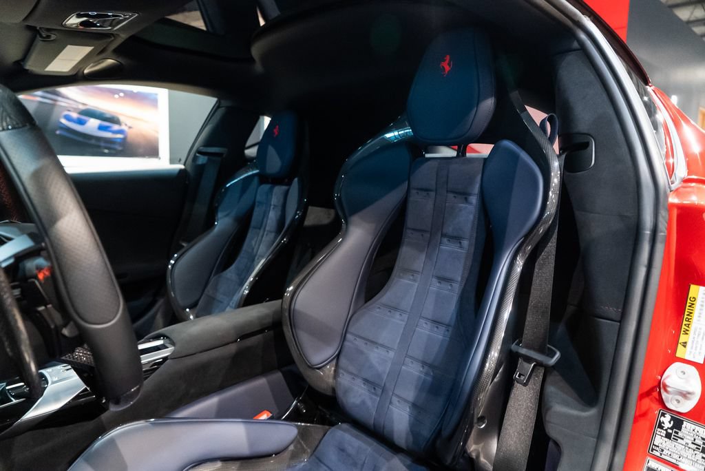 Certified 2025 Ferrari 12Cilindri RWD image 4