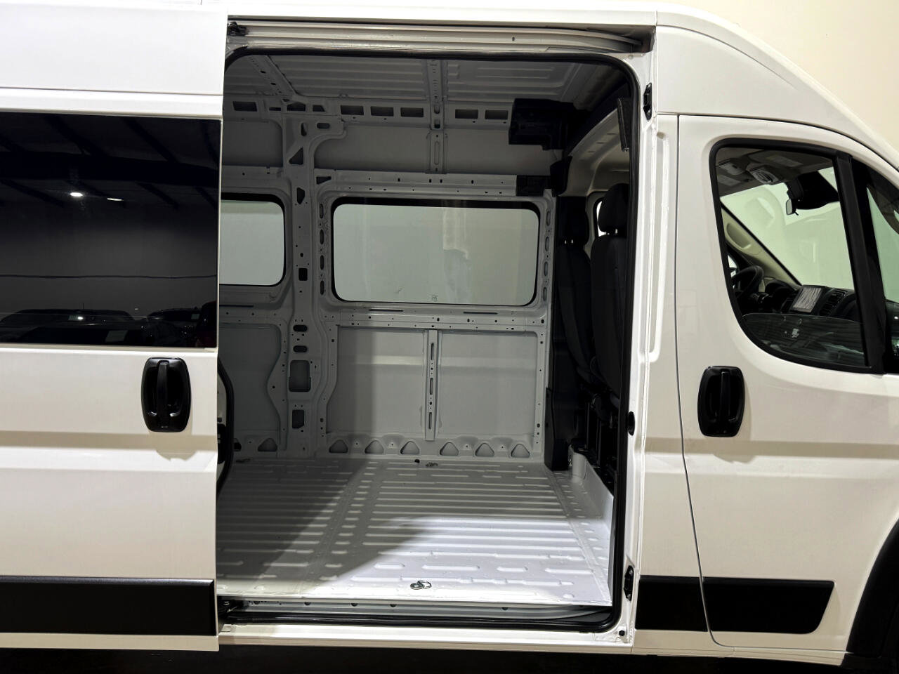 Used 2023 RAM ProMaster 3500 w/ Safety Group image 14