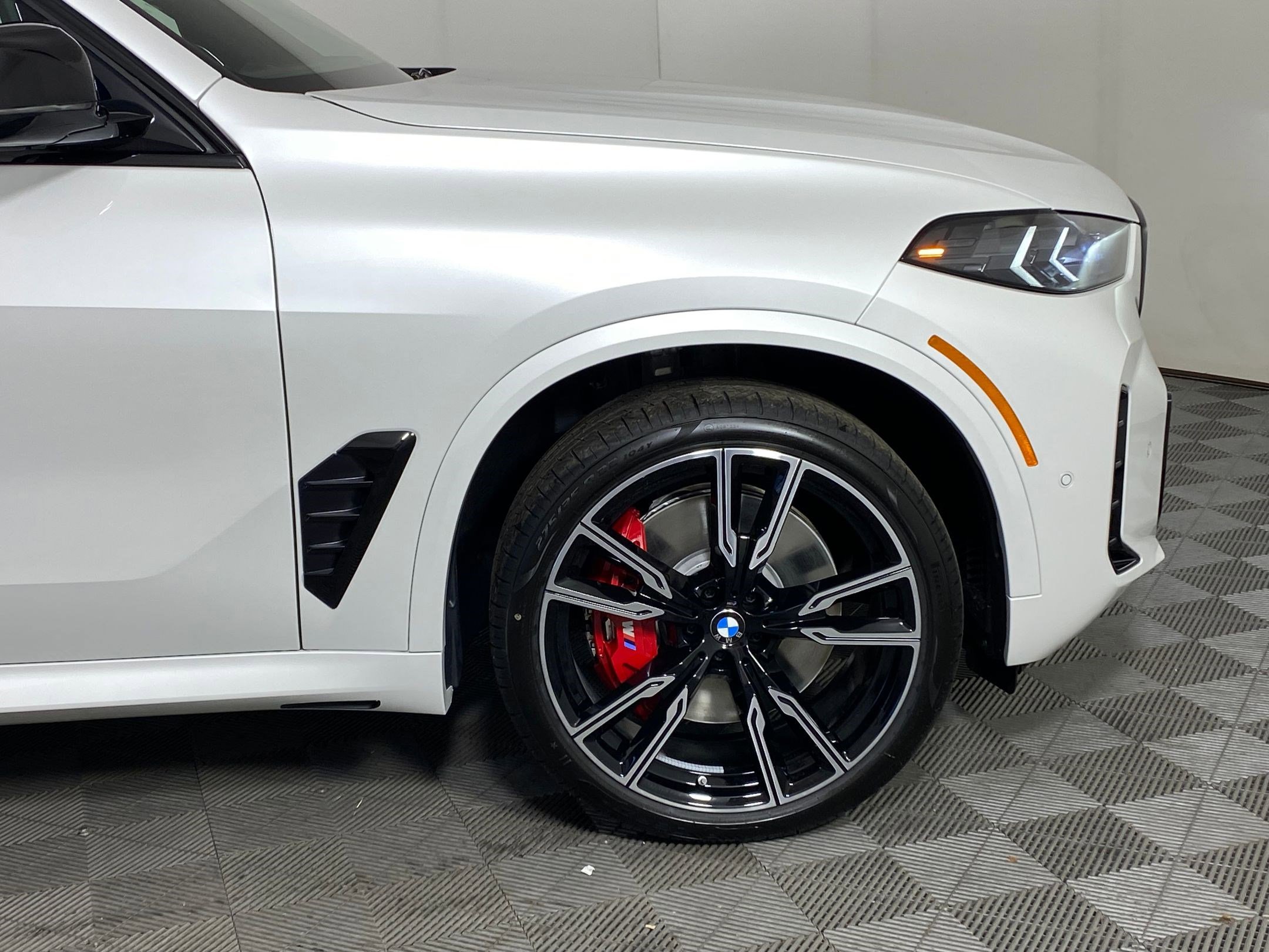 New 2026 BMW X5 M60i image 10