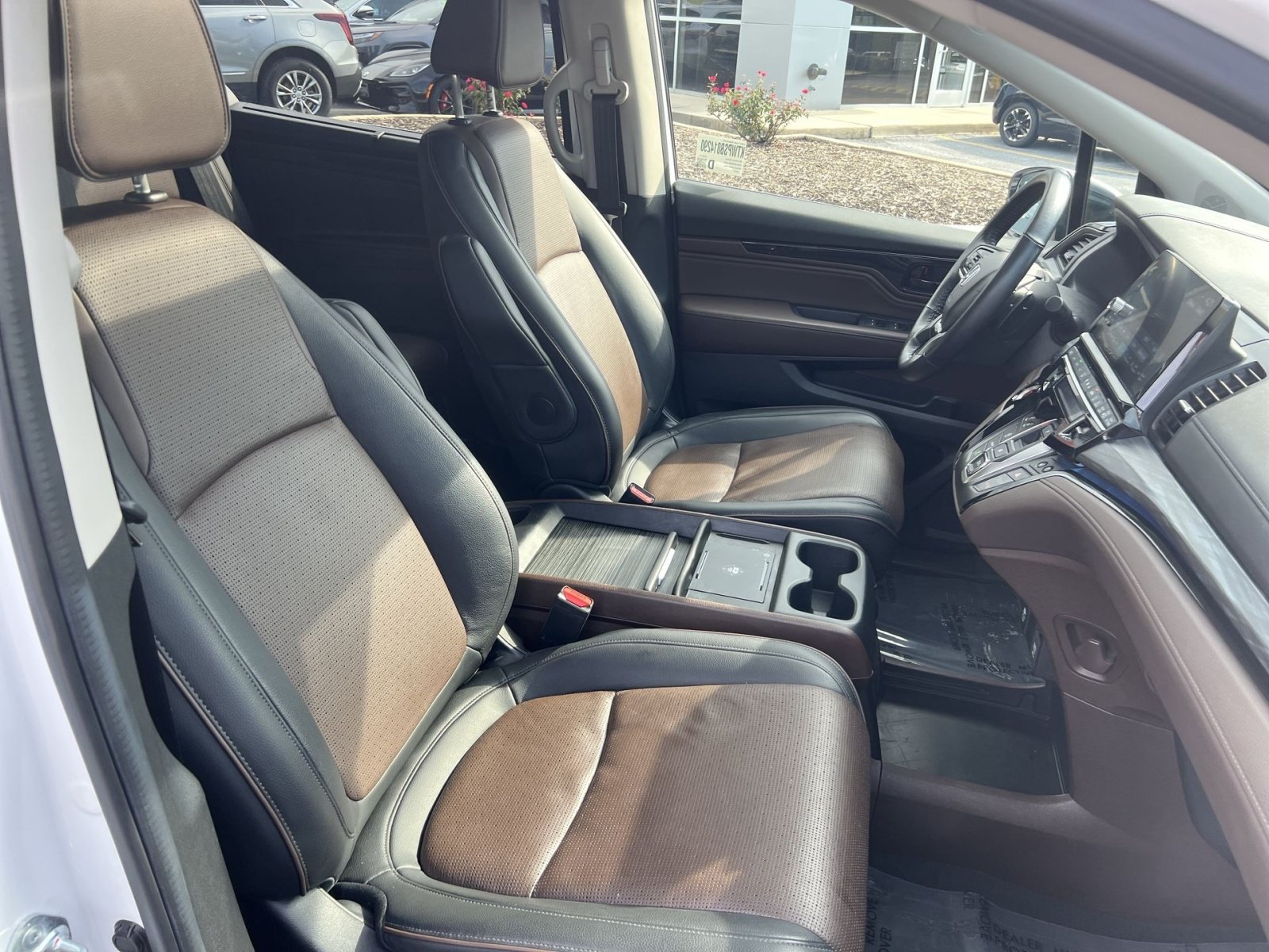 Used 2025 Honda Odyssey Elite image 28