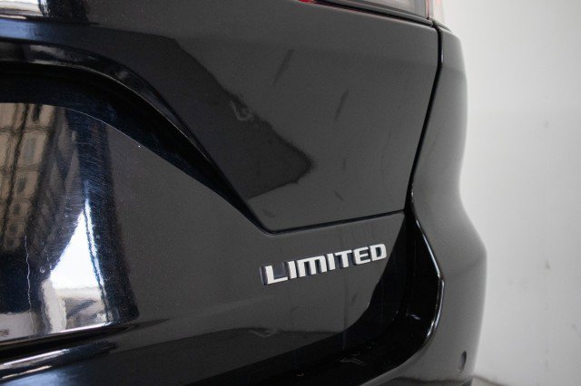 Used 2023 Jeep Grand Cherokee Limited image 6