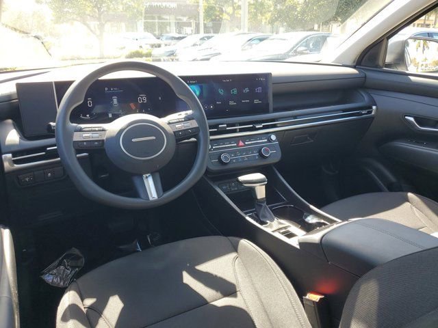 Certified 2026 Hyundai Tucson SE image 10