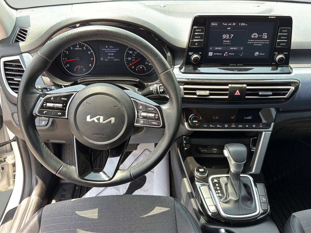 Used 2023 Kia Seltos S FWD image 32