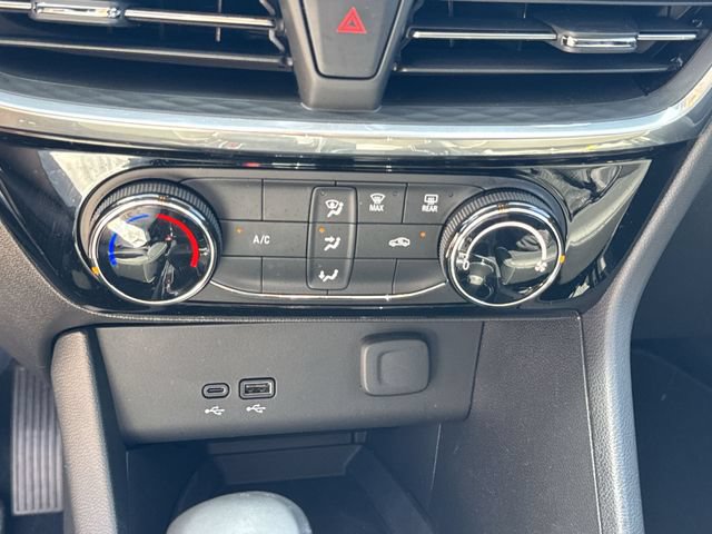 Used 2024 Buick Encore GX Sport Touring FWD image 17