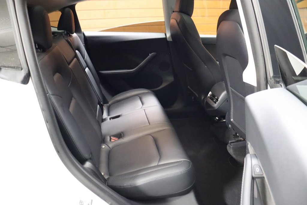Used 2023 Tesla Model Y Long Range AWD/4WD image 41