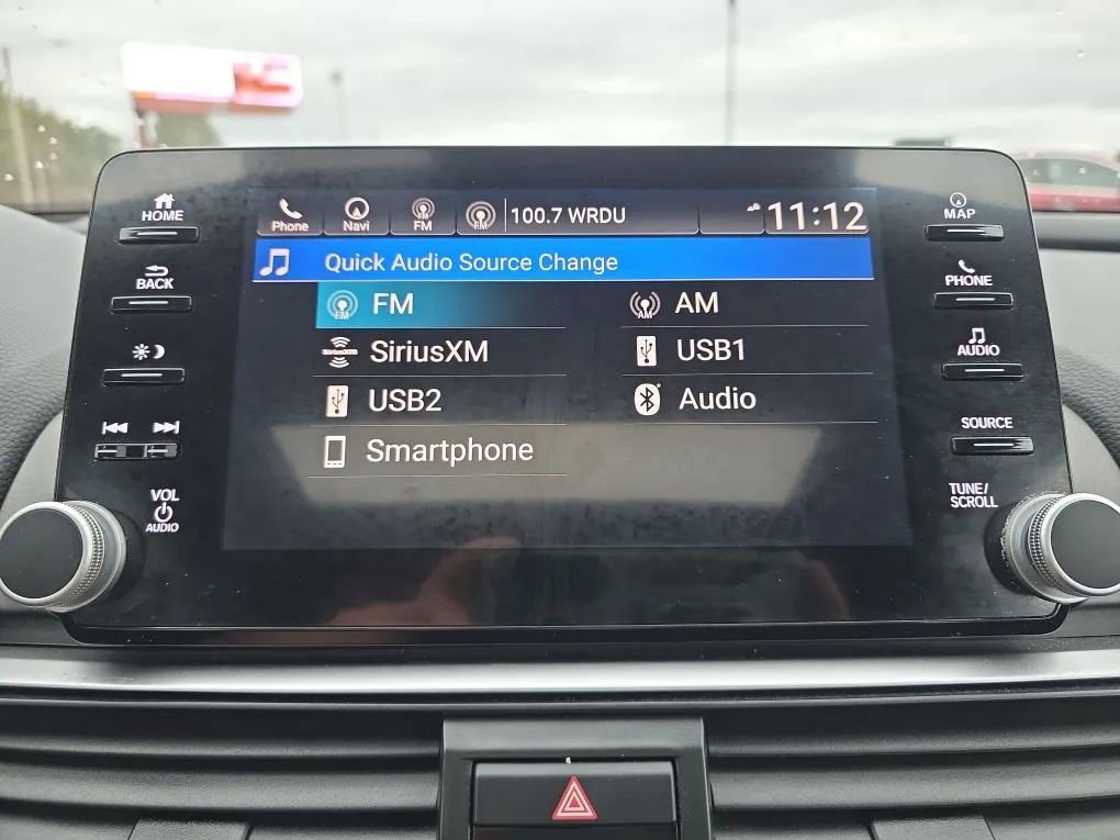 Used 2018 Honda Accord Touring image 32