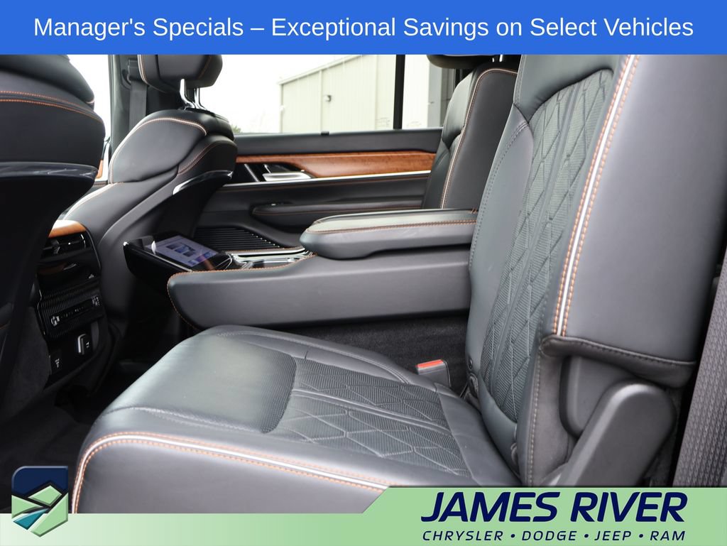 Used 2024 Jeep Grand Wagoneer L Series III AWD/4WD image 20