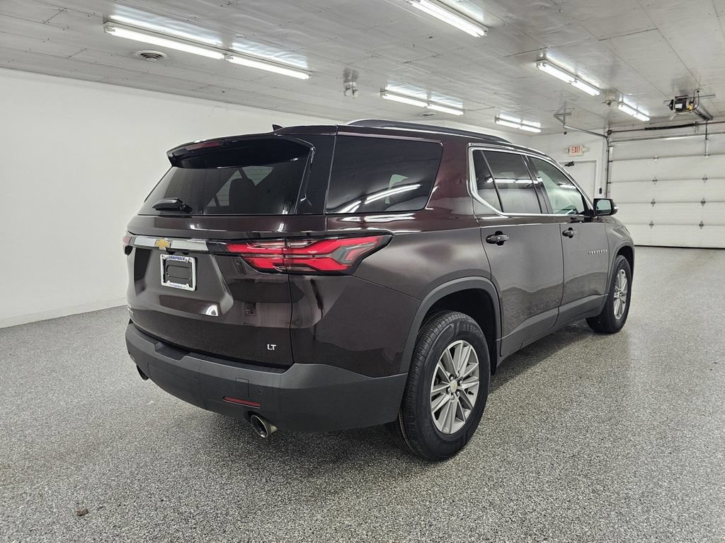 Used 2022 Chevrolet Traverse LT FWD image 4