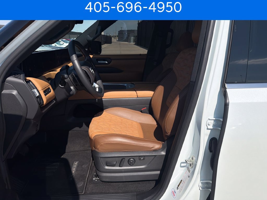 Used 2025 Nissan Armada Platinum Reserve AWD/4WD image 12