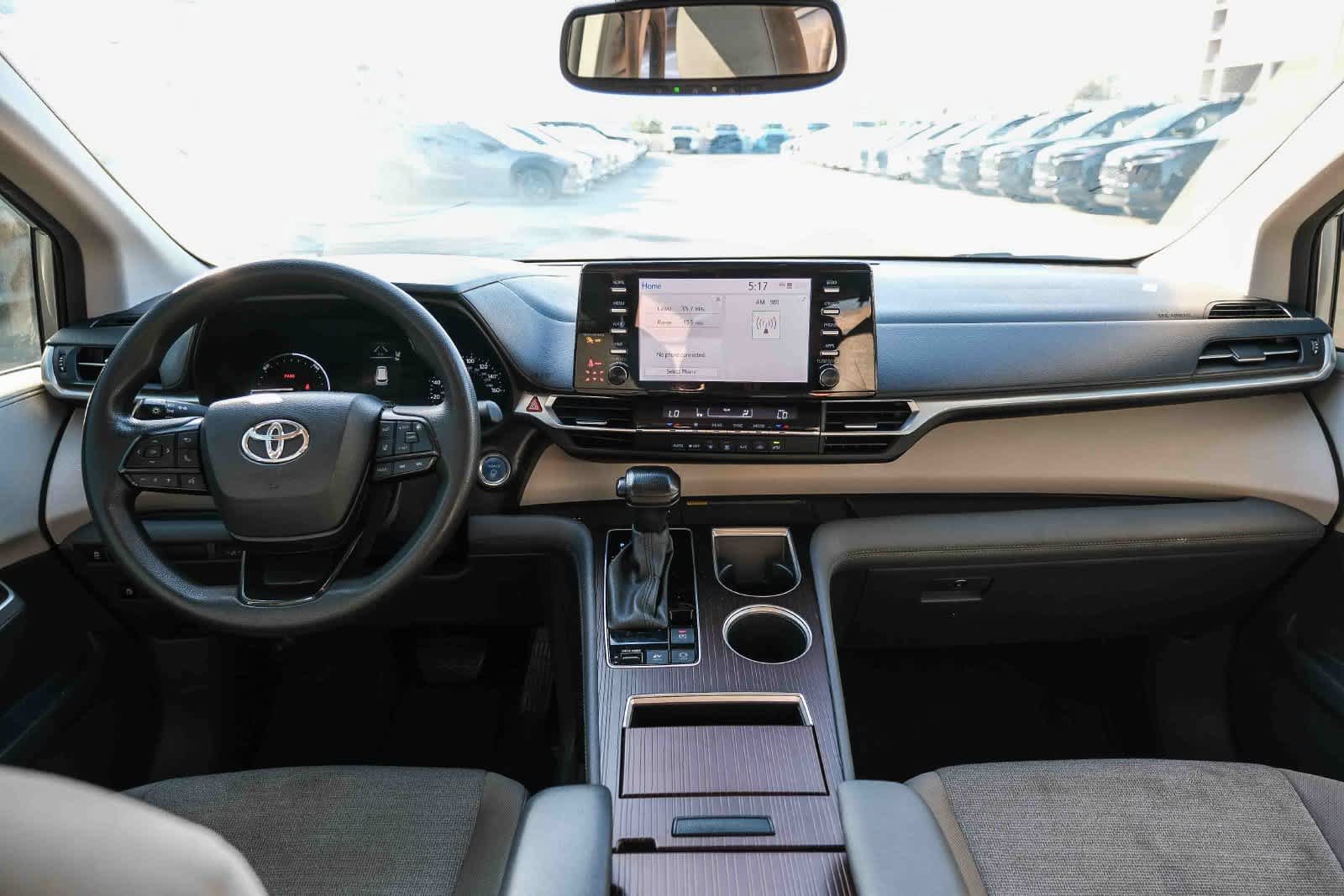 Used 2024 Toyota Sienna LE w/ LE Plus Package FWD image 13