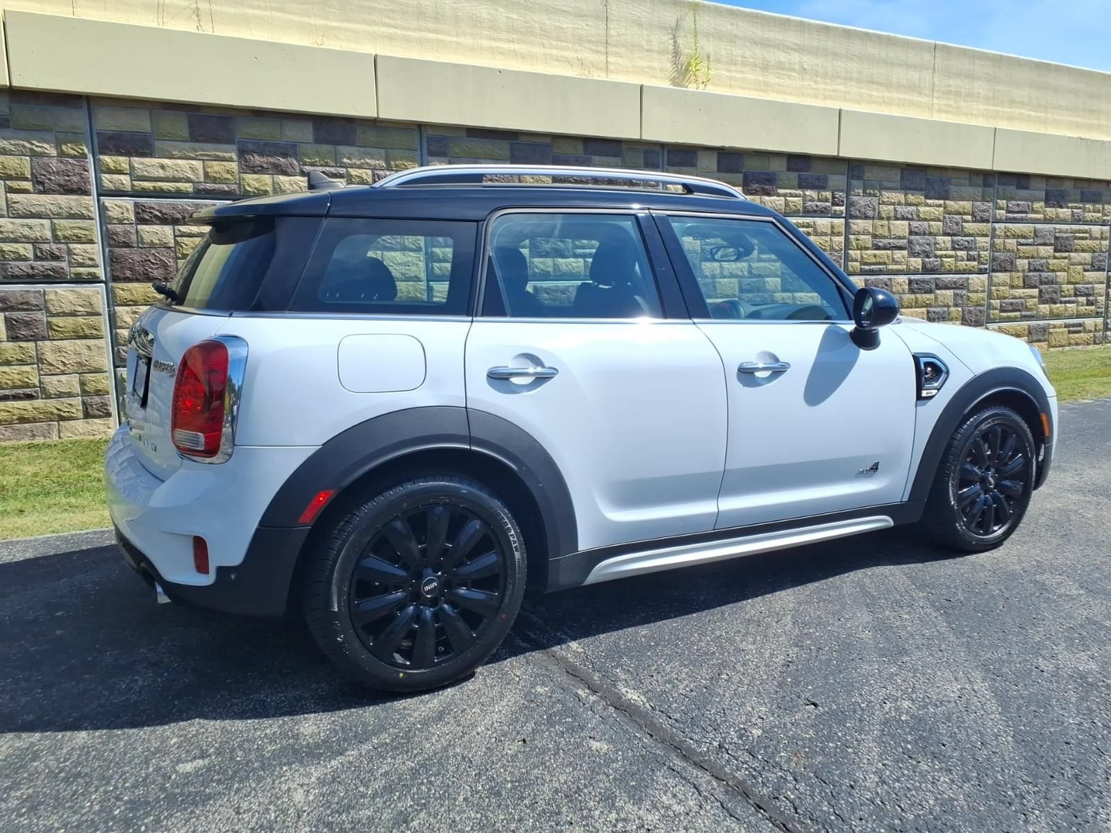 Used 2019 MINI Cooper Countryman S w/ Premium Package AWD/4WD image 11