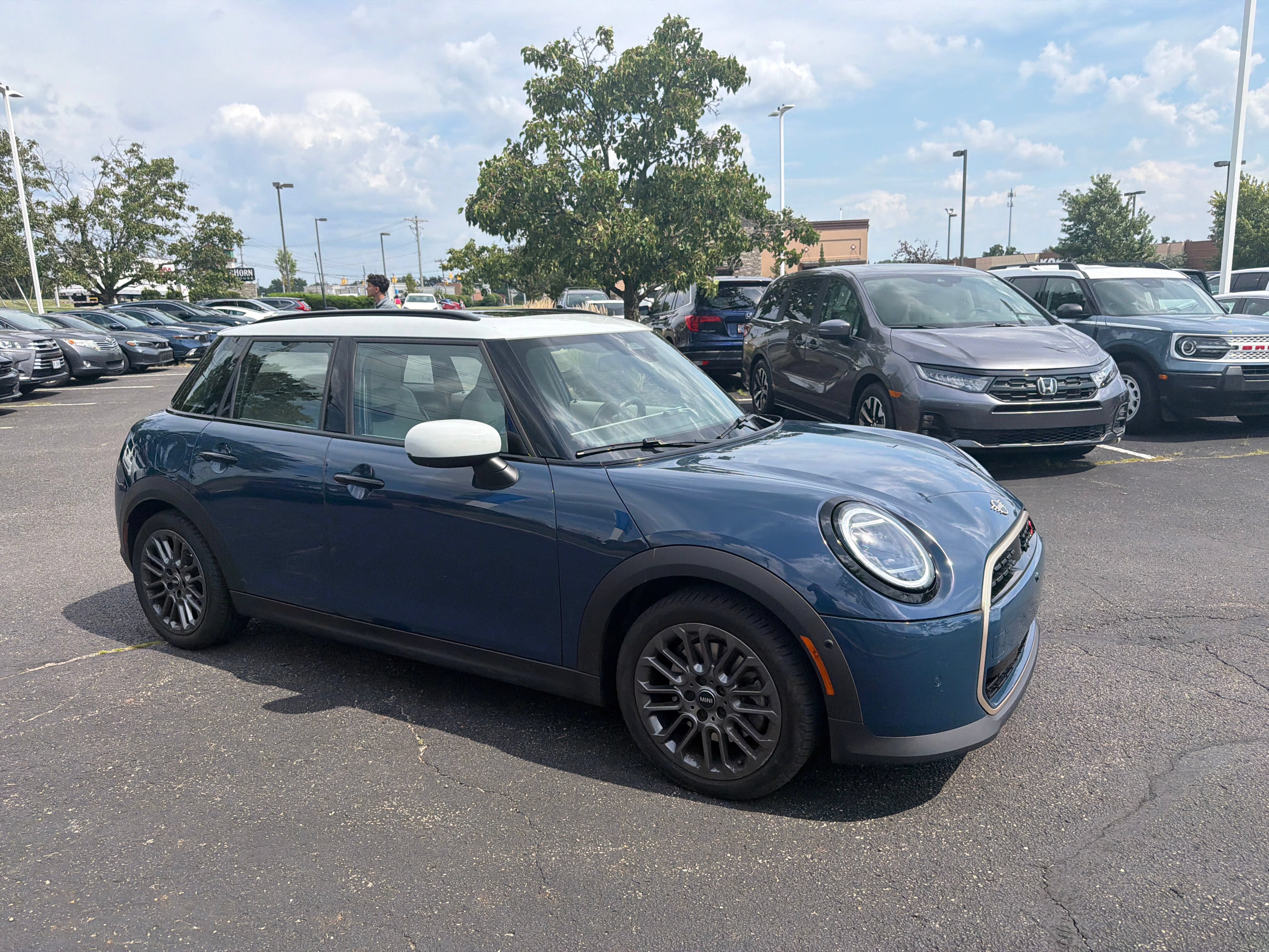 Used 2025 MINI Cooper S FWD image 24