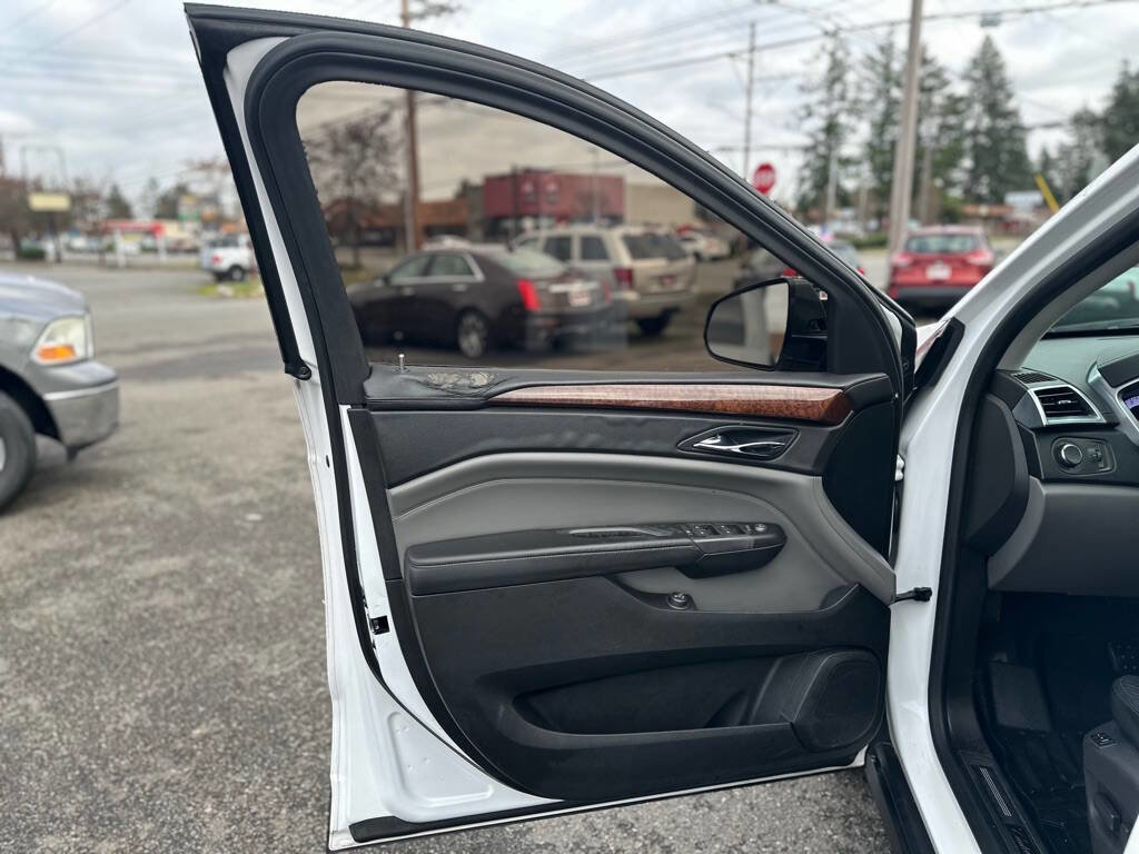 Used 2010 Cadillac SRX Luxury image 11