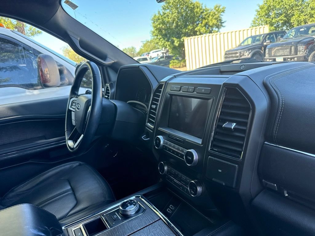 Used 2019 Ford Expedition Limited w/ Driver Assistance Package RWD image 12