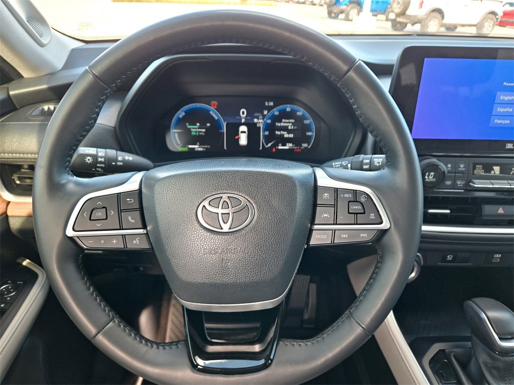 Used 2024 Toyota Grand Highlander Limited image 24