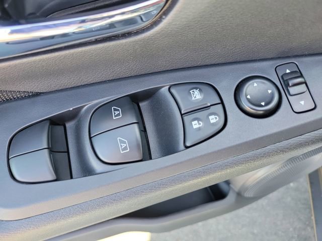 Used 2022 Nissan Kicks SV image 20