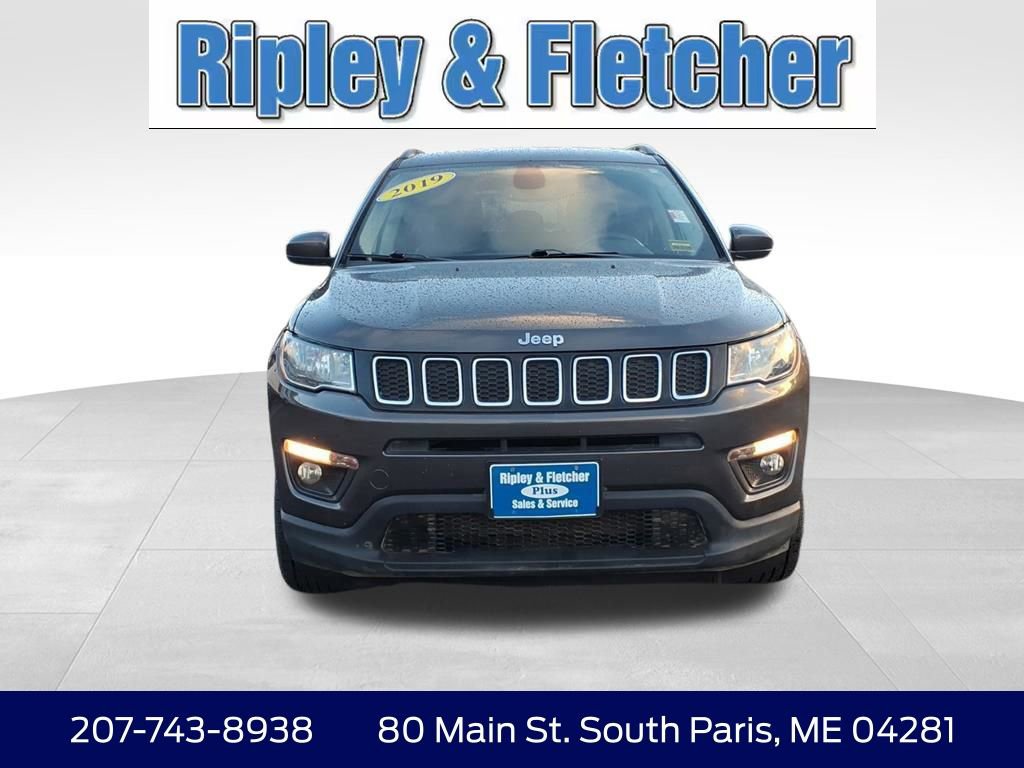 Used 2019 Jeep Compass Latitude w/ Popular Equipment Group AWD/4WD image 2