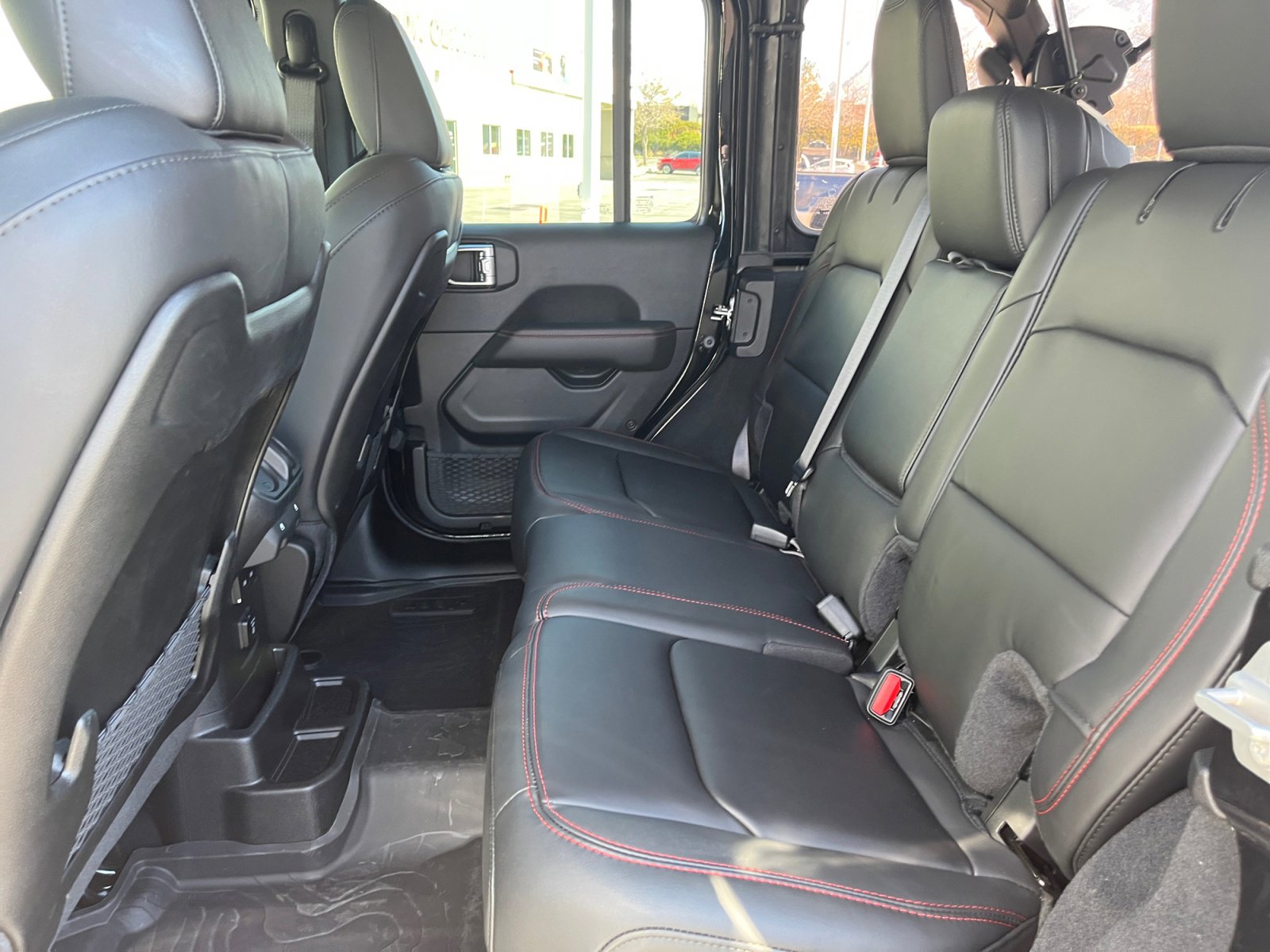 Used 2025 Jeep Wrangler Rubicon w/ Steel Bumper Group image 26