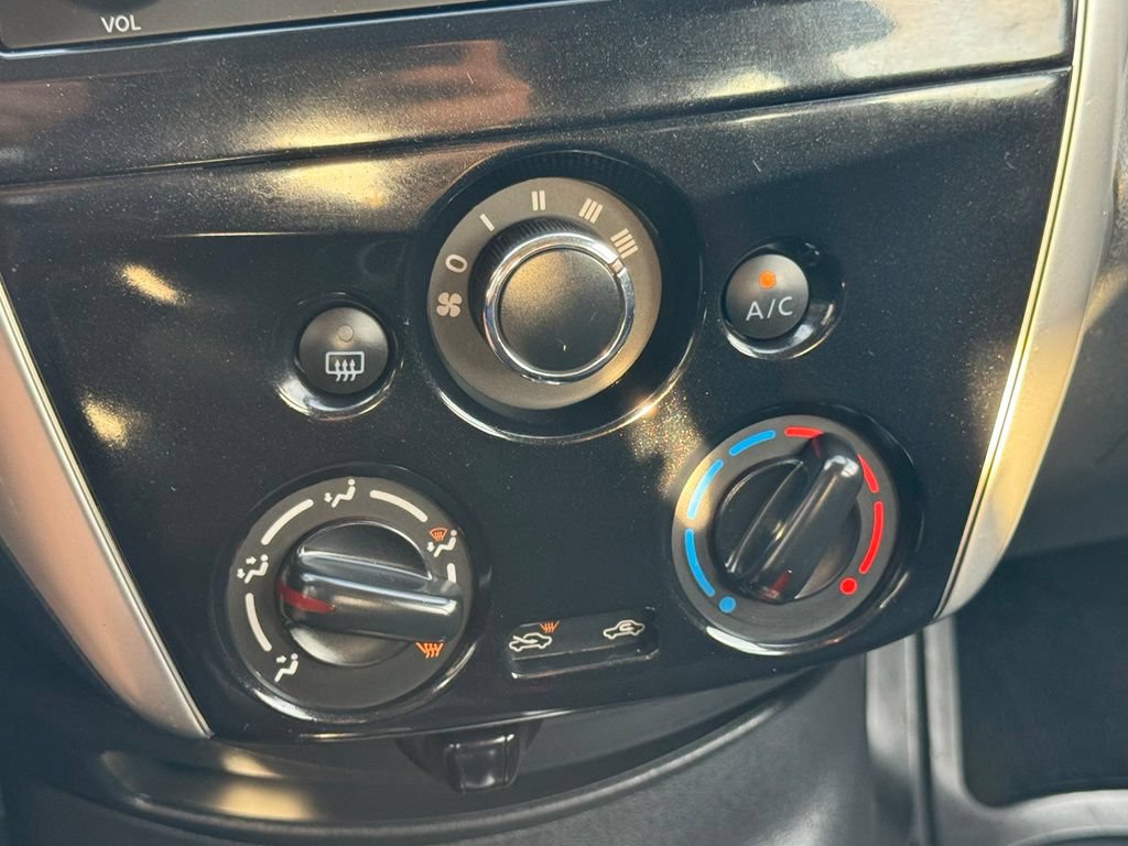 Used 2015 Nissan Versa Note SV FWD image 20