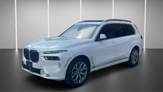 Used 2023 BMW X7 xDrive40i AWD/4WD image 14