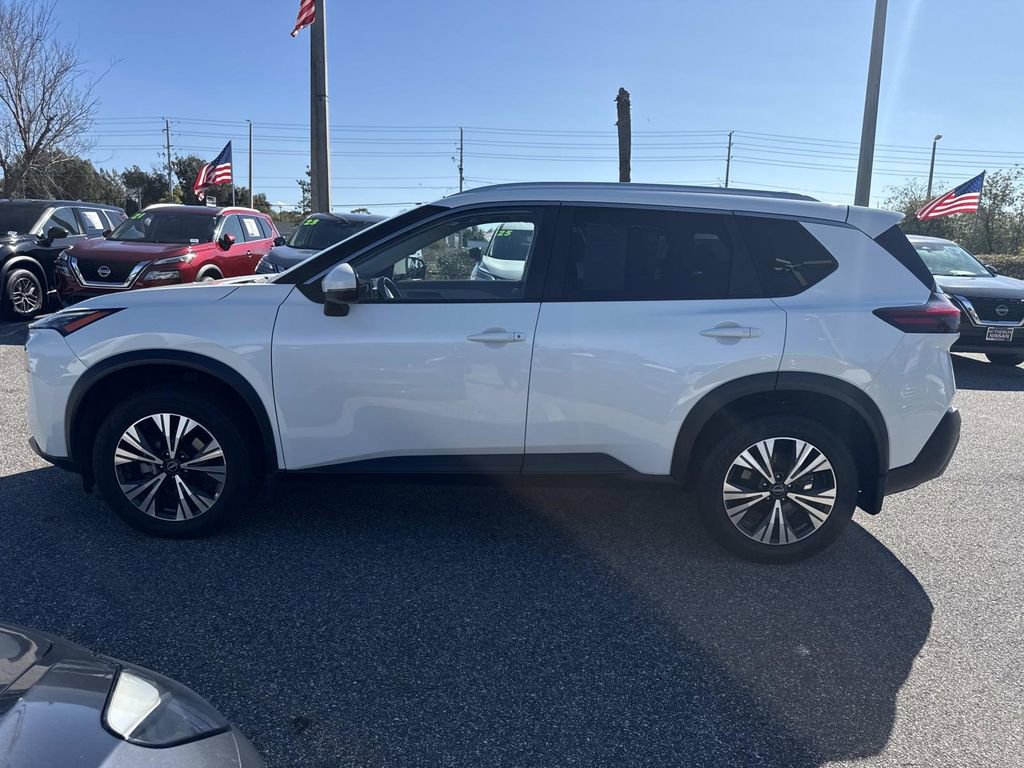 Certified 2022 Nissan Rogue SV w/ SV Premium Package image 7