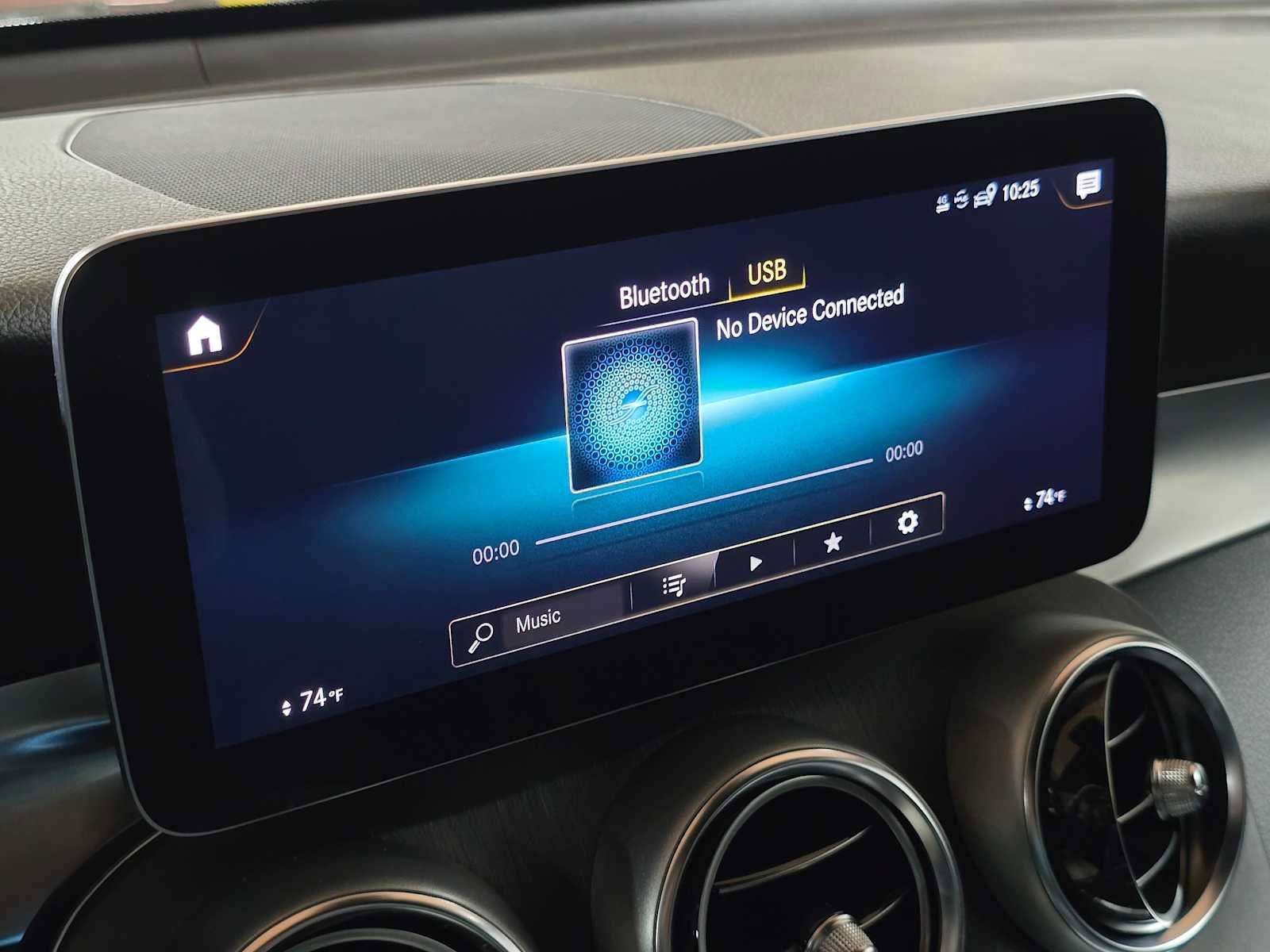 Used 2022 Mercedes-Benz GLC 300 GLC 300 image 32