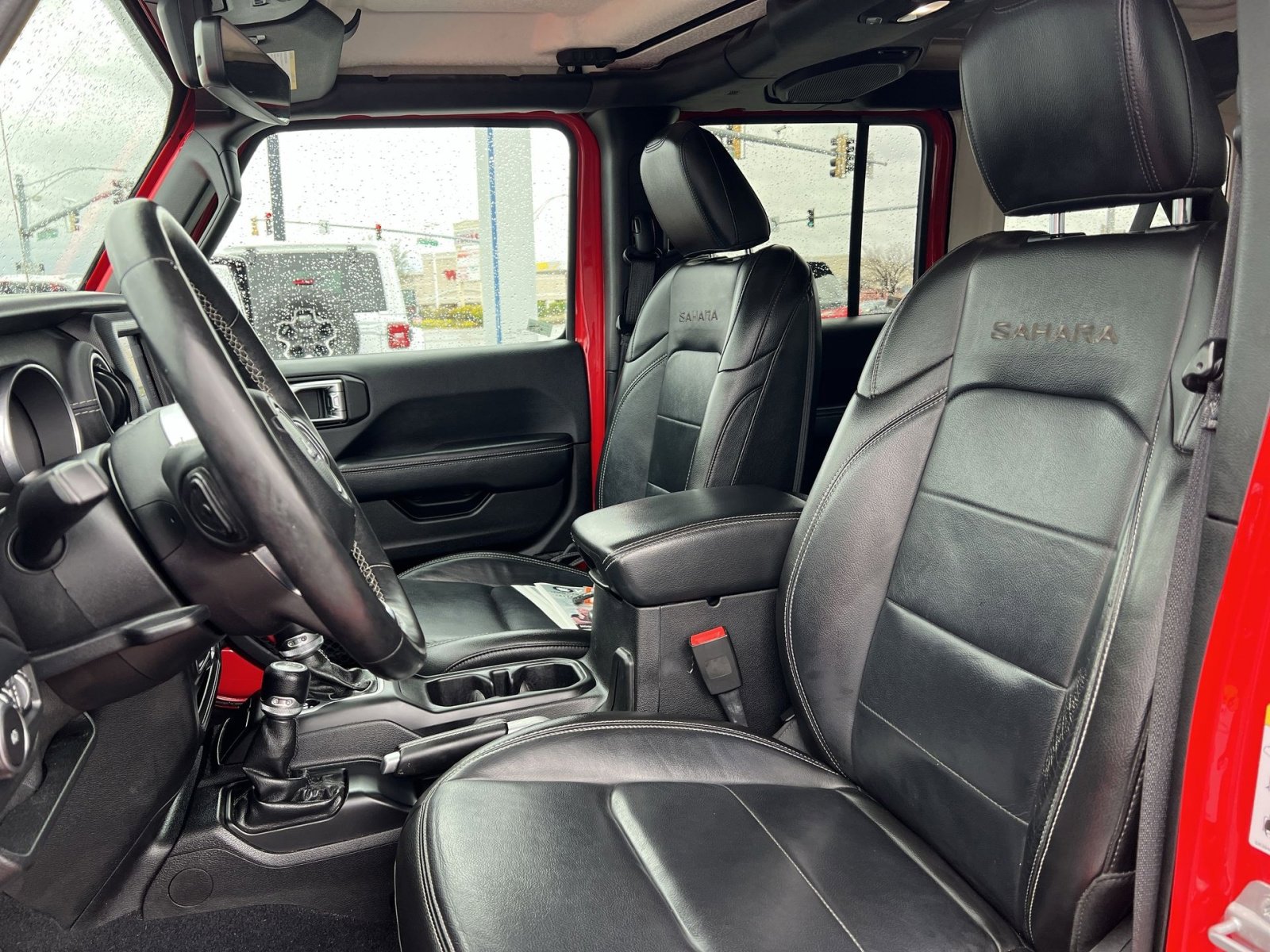 Used 2018 Jeep Wrangler Unlimited Sahara image 13