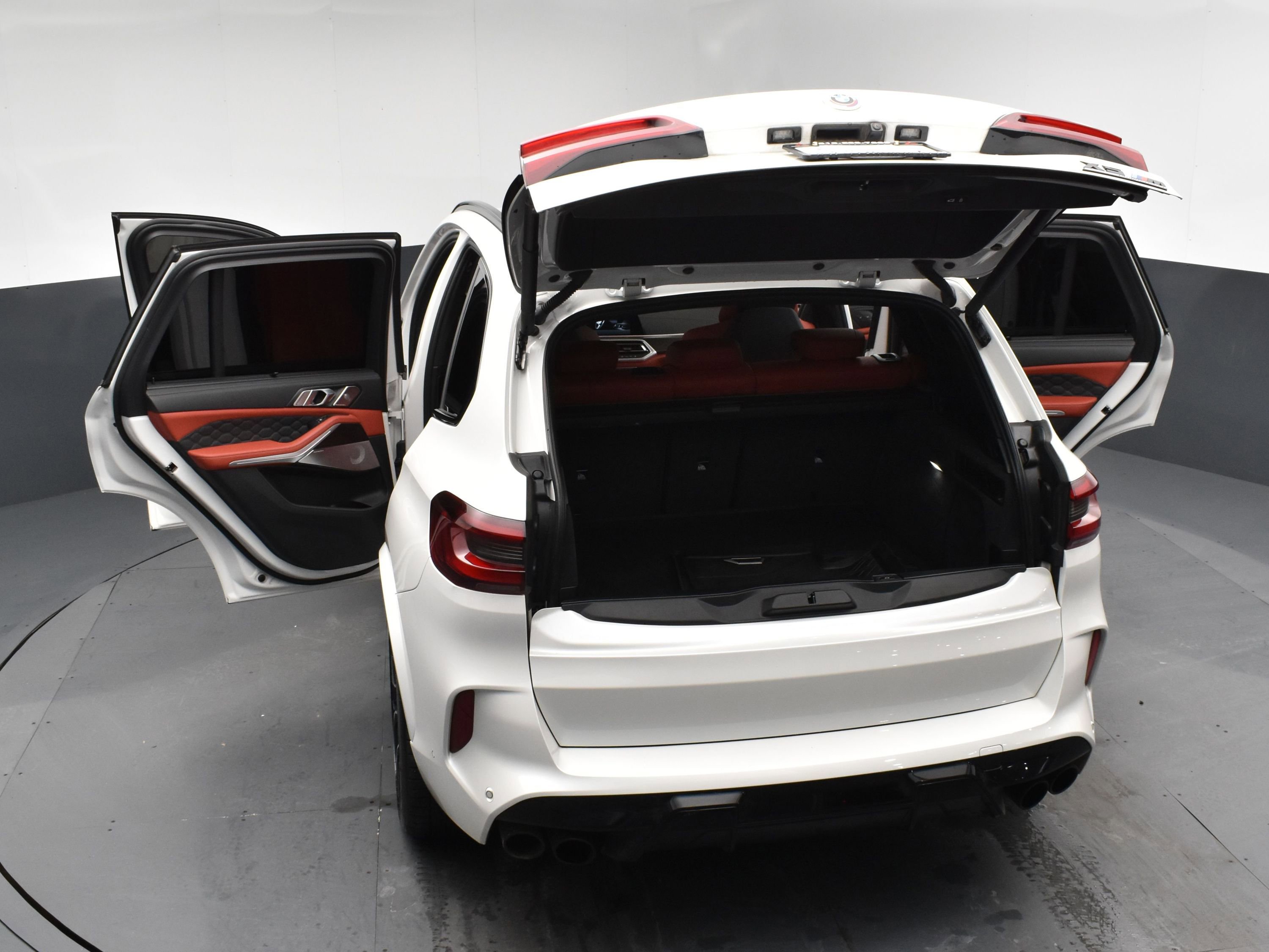 Used 2023 BMW X5 M w/ Competition Package image 28